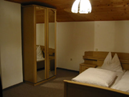 zimmer_3.jpg (17645 Byte)